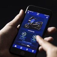 ヤマハ NMAX155は、着信通知や燃費管理が可能なスマートフォン用専用アプリに対応する