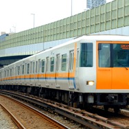 大阪メトロ中央線直通に対応するため、第三軌条による集電を行なっている近鉄けいはんな線。