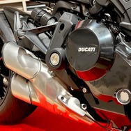 「Ducati meets Poltrona Frau」