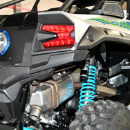 モーターサイクル用水素燃料直噴エンジンを搭載したバギーを披露