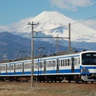 元西武鉄道101系の駿豆線用1300系。駿豆線は2023年4月1日の運賃改定を予定。