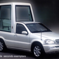 メルセデスベンツMクラス・ローマ教皇専用車 （2001年）