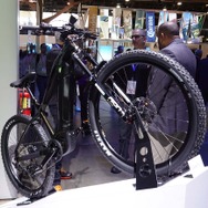 スポーツタイプの電動アシスト自転車「XEALT M5」（パナソニック/CES 2023）