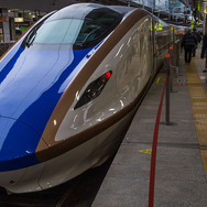 上越新幹線のE7系では9号車に設定される「TRAIN DESK」。