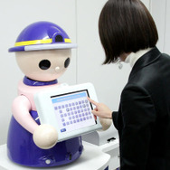 綜合警備保障、企業向け受付ロボットを開発