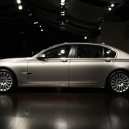 【BMW 7シリーズ 新型発表】写真蔵…750Li