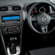 【VW ゴルフ 新型発表】歴代VWで最高の燃費＆安全性