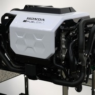 ホンダの次世代燃料電池システム（モックアップ）