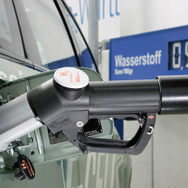 メルセデスベンツの燃料電池車…量産仕様がいよいよ登場