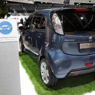 【フランクフルトモーターショー09】プジョー iOn…i-MiEV との違いに迫る