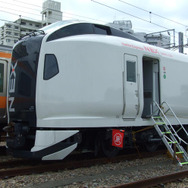 ［写真蔵］新型N'EX E259系…高尾駅で展示会