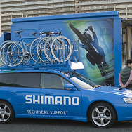 シマノのサポートカー、スバルレガシィ
