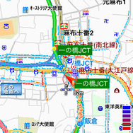 青い点線がすき道、オレンジの点線が混雑している道路、赤い点線が渋滞している道路。