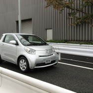 iQ ベースのEV