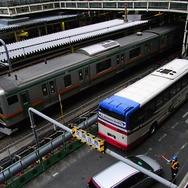旧ターミナルは新宿駅1番ホーム（湘南新宿ライン・埼京線など）に隣接していた