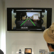2007年CEATECのパイオニアブースで展示された「リアルビューナビ」