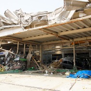 壊滅的な被害を受けた日産宮城サービスセンター