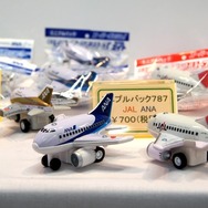 丸彰、ボーイング787。ジャンボや737もちゃんと作り分けている。787は操縦席の位置が高すぎるか。