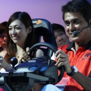 【TGS 2011】伝説のF1ドライバー、鈴木亜久里も登場・・・『F1 2011』ステージ 　