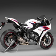 ホンダCBR1000RRファイアーブレード新型