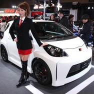 2012年夏、限定100台で発売されるトヨタiQスーパーチャージャー（東京オートサロン12）
