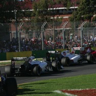小林可夢偉（写真前から2台目、ザウバー。3月18日、F1オーストラリアGP）