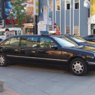 北京を行き交うさまざまなクルマ。世界的に有名な高級車たちも。