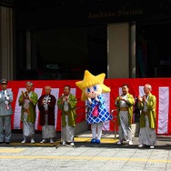 ソラカラちゃんやテッペンペン、スコブルブルも浅草駅リニューアル式典に参加。そして三本締め