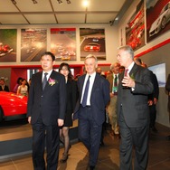 18日、中国上海市に完成したフェラーリの展示スペース