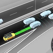 高速道路上での追突リスクを軽減するボルボの安全技術