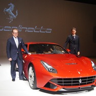 フェラーリ・ジャパンハーバート・アプルロスプレジデント＆CEO（左）とフェラーリ S.p.Aアンドレア・バッシプロダクト・マーケティング マネージャー（右）