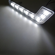 8連LED ユーロ風デイライト（1199円）