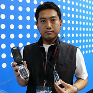 【CEATEC JAPAN2004】Bluetoothで電話ができる!　ソニーMP3プレーヤー年内発売へ