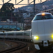 JR西日本と近畿車輛が共同で次世代車両の走行試験を実施