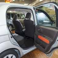 トヨタ ポルテ 助手席リフトアップシート＋手動車いす用収納装置（電動式）