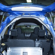 トヨタ ラクティス 車いす仕様車（スロープタイプ） 助手席側リヤシート付