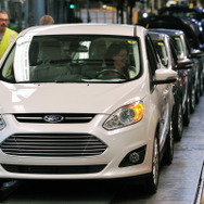 米国ミシガン州の工場で生産が開始されたフォードC-MAXエナジー