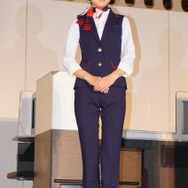 JAL新制服を初披露…2013年度上期より導入