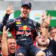 ドライバーズタイトル3連覇を達成したセバスチャン・ベッテル（2012年 ブラジルGP）