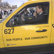フォード エスケープ ハイブリッドのタクシーが運行開始