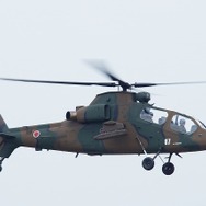 偵察ヘリコプター「OH-1」も展示飛行を実施。こちらは木更津所属の機体。