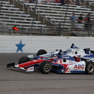 佐藤琢磨は決勝レースで11位までポジションを上げてゴール。写真：IndyCar