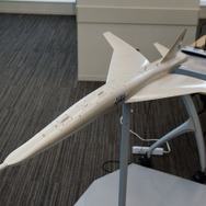 D-SENDプロジェクトで使用される試験機体の模型。富士重工業が手掛ける。