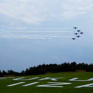 ブライトリング・ジェットチームが福島県を再訪。ふくしまスカイパークを舞台に迫力あるフルショーを行った。