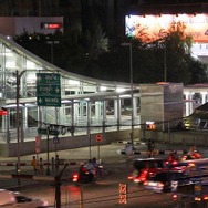エアポートリンク・マカサン駅―地下鉄ペチャブリ駅間の高架連絡通路開通