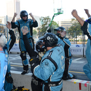 勝利を喜ぶパジェノー陣営。写真：IndyCar