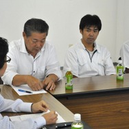 新和自動車（東広島市）で行われた、R-M ベストペインターコンテストの座談会