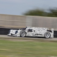 ポルシェの新LMP1レーシングカー