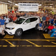 累計生産台数が1000万台に到達した日産の米国テネシー州スマーナ工場