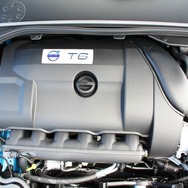 ボルボ・V60 T6 AWD R-DESIGN ポールスターパフォーマンスパッケージ